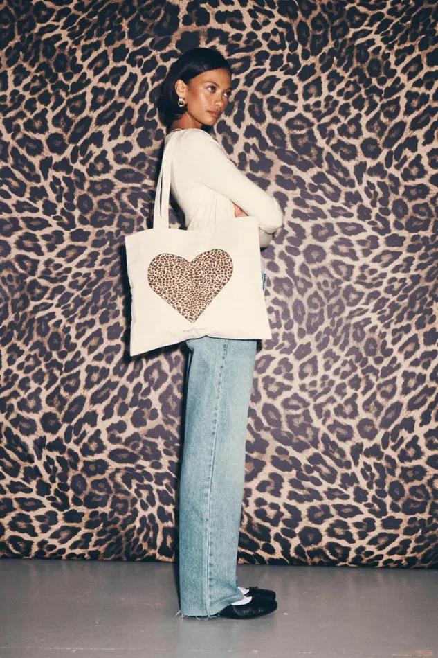 Accessories Supr Accessories Square Foundation Tote Bag Leopard Heart