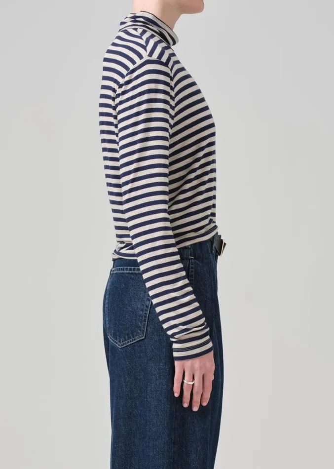 Citizens Of Humanity Alexandra Turtleneck In Navy Stripe Women Tops