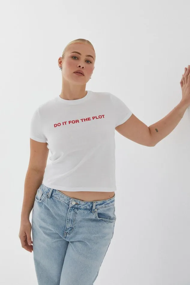 Clothing Supr T Shirts Everyday Graphic Tee Whitethe Plot