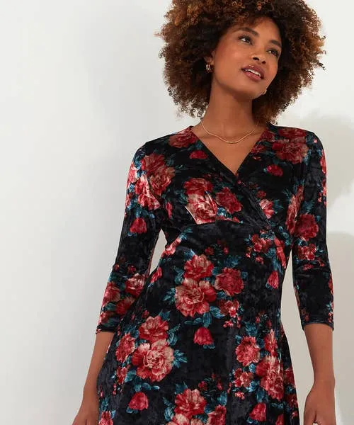 Favourite Festive Crushed Velour Tunic Berry Apparel Dresses Joebrowns Favourite Festive Crushed Velour Tunic Berry Apparel Dresses Joebrowns