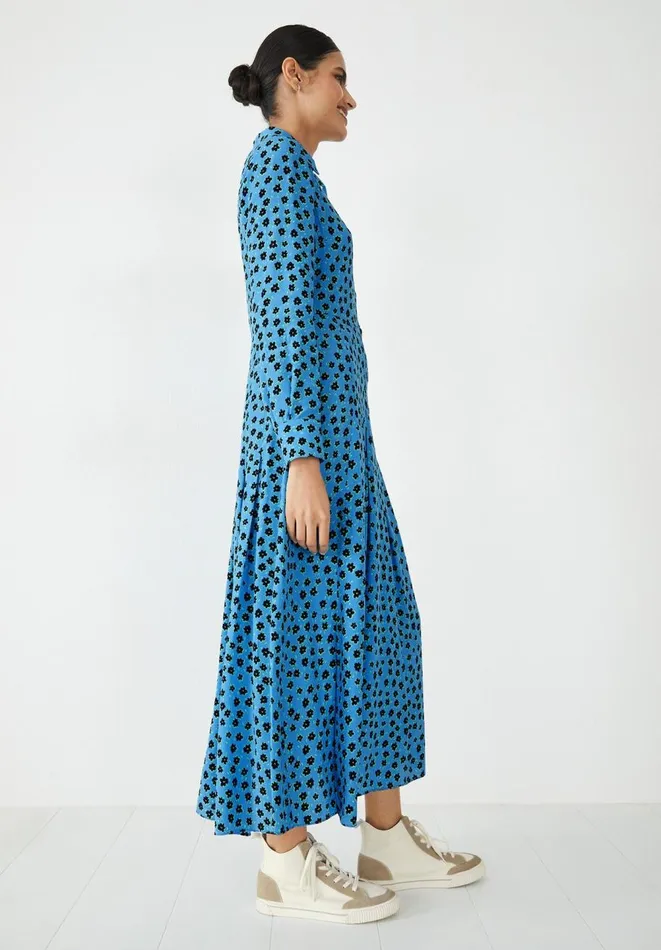 Hush Dresses Women Demi Shirt Dress Little Flowers Light Blue Hush Dresses Women Demi Shirt Dress Little Flowers Light Blue