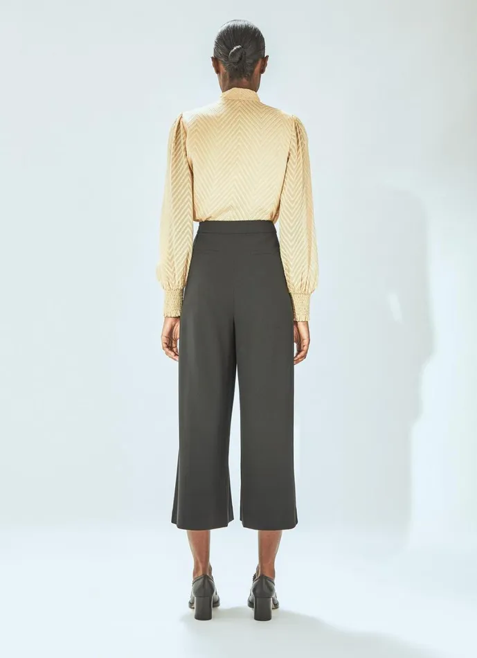 LKBennett Trousers Women Eva Black Wide Crop Pleat Trouser LKBennett Trousers Women Eva Black Wide Crop Pleat Trouser
