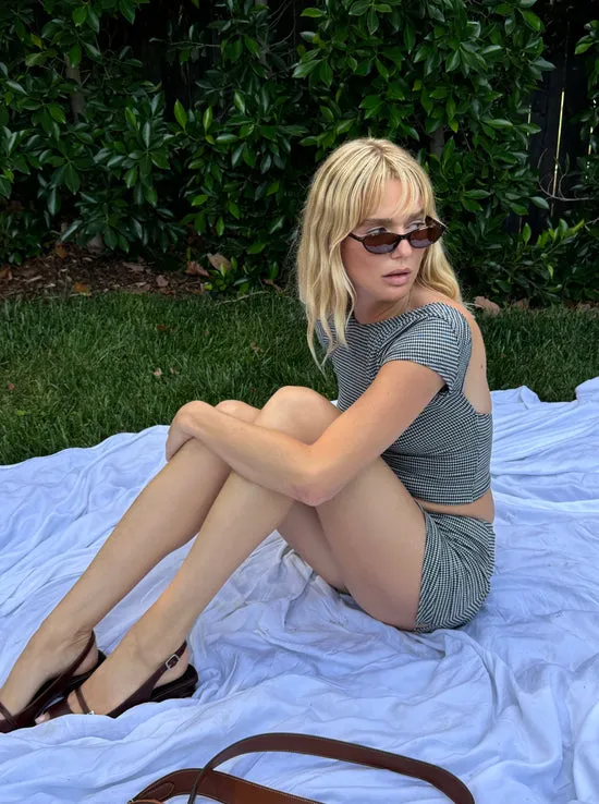 Lisa Says Gah Tops Women Rowan Tee Caviar Gingham