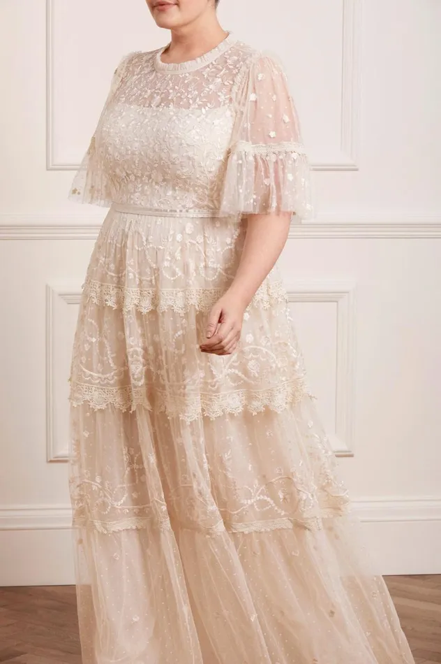 Midsummer Lace Round Neck Gown Champagne Women Needle and Thread Dresses