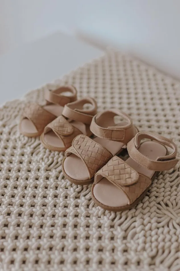 Nisolo Baby Toddler and Kids Shoes Women Woven Hard Sole Sandal Stone Stone