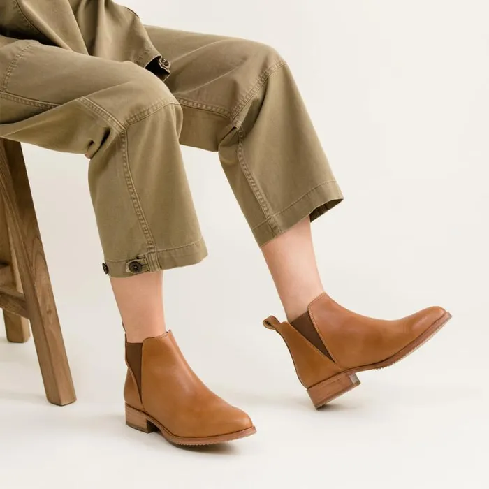 Nisolo Boots Women Eva Everyday Chelsea Boot Nutmeg