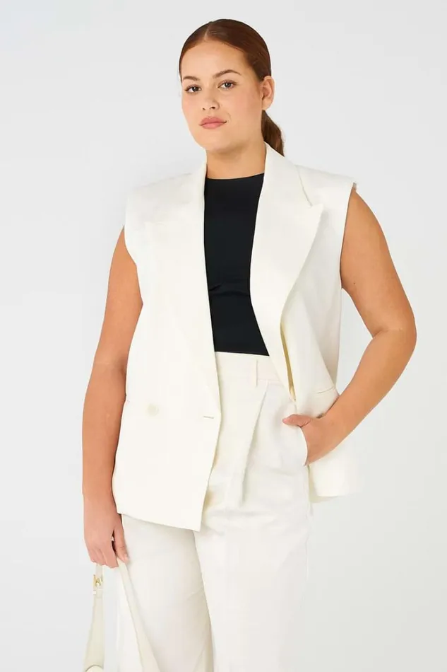 Oroton Jackets and Outerwear Women Sleeveless Waiter039s Jacket Cream