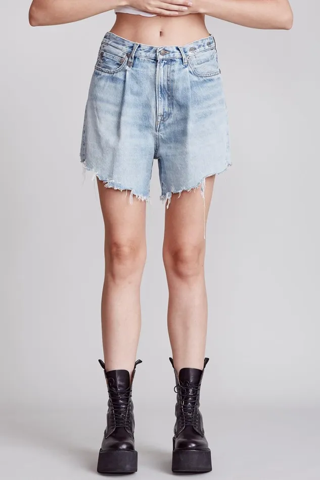 R13 Sale Women Damon Pleated Short 8211 Lennon Blue Denim R13 Sale Women Damon Pleated Short 8211 Lennon Blue Denim