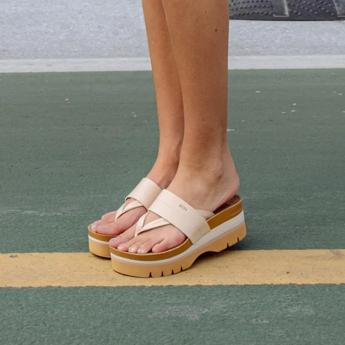 Reef Sandals Women Vista Higher Lennox Seashell Reef Sandals Women Vista Higher Lennox Seashell