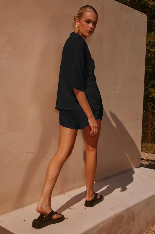 Runaway The Label Shirts and Blouses Shop HAKUNA PLAIN SHIRT 8211 BLACK