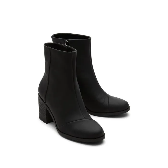 Toms Boots and Booties Evelyn Heeled Boot Leather Black 8211 Women Toms Boots and Booties Evelyn Heeled Boot Leather Black 8211 Women