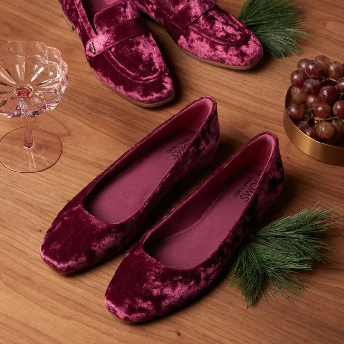 Toms Flats and Loafers Briella Flat Berry Burgundy Crushed Velvet 8211 Women