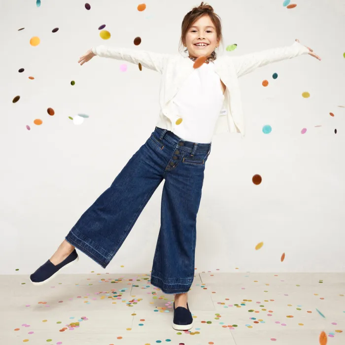 Toms TOMS Classics Alpargata Kids Shoe Navy Canvas 8211 WomenKids Toms TOMS Classics Alpargata Kids Shoe Navy Canvas 8211 WomenKids