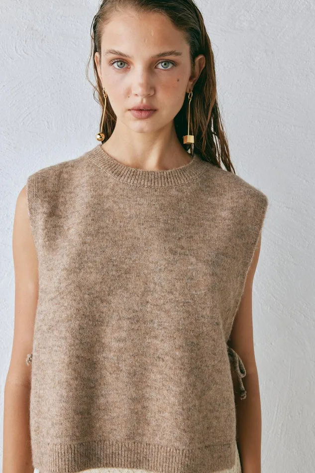 VRG GRL Molly Knit Vest Taupe Women JumpersSweaters