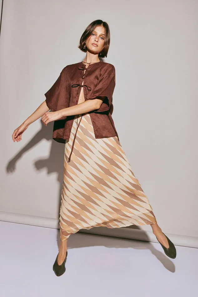 VRG GRL Naomi Linen Smock Top Umber Women Short Sleeve