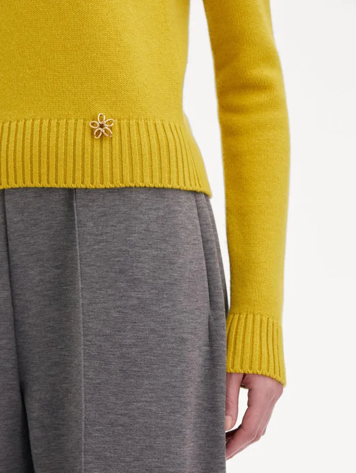Women Blouses and Knits Oscar De La Renta O Flower Mock Neck Cashmere Pullover Ginger Women Blouses and Knits Oscar De La Renta O Flower Mock Neck Cashmere Pullover Ginger