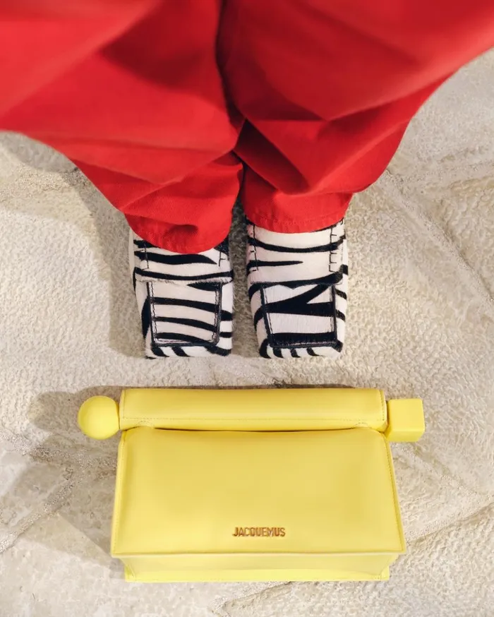 Women Crossbody and Handbags JACQUEMUS The Rond Carr Clutch Yellow