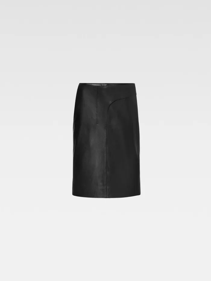 Women Dresses and Skirts JACQUEMUS The Obra Leather Skirt Black Women Dresses and Skirts JACQUEMUS The Obra Leather Skirt Black