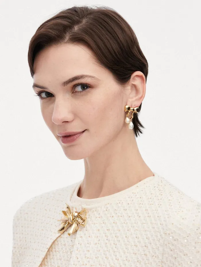 Women Earrings Oscar De La Renta Heart and Bow Pearl Earrings Gold Women Earrings Oscar De La Renta Heart and Bow Pearl Earrings Gold