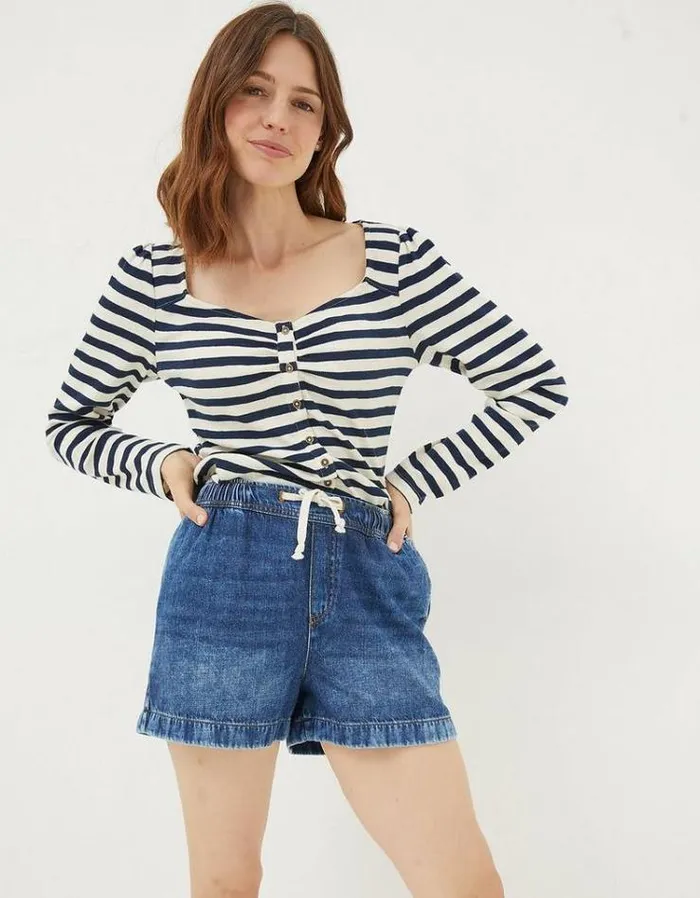 Women FatFace Vacation Shop Ashby Pull On Denim Shorts Vintage Blue