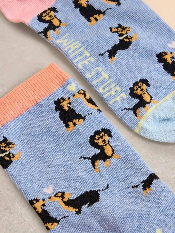 Women Kissing Sausage Dog Ankle Socks Light Blue White Stuff Socks