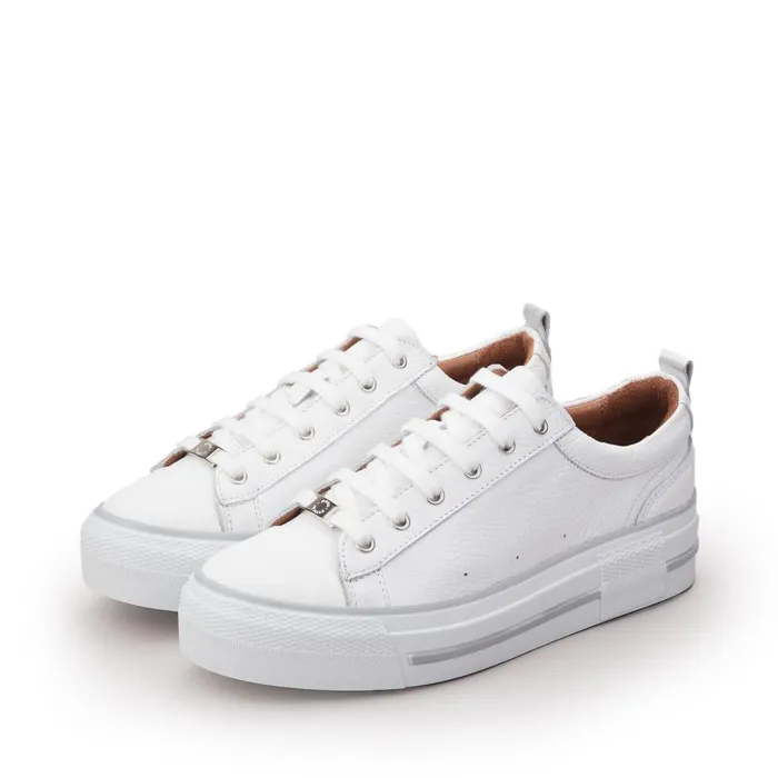 Women Moda In Pelle Casual Trainers Avena White Leather