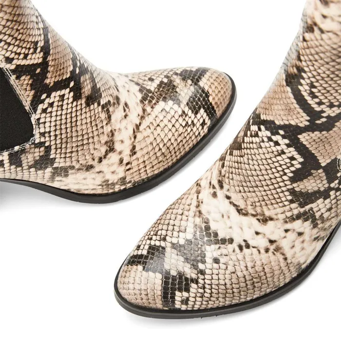 Women Moda In Pelle Chelsea Boots Briee Natural Snake Print