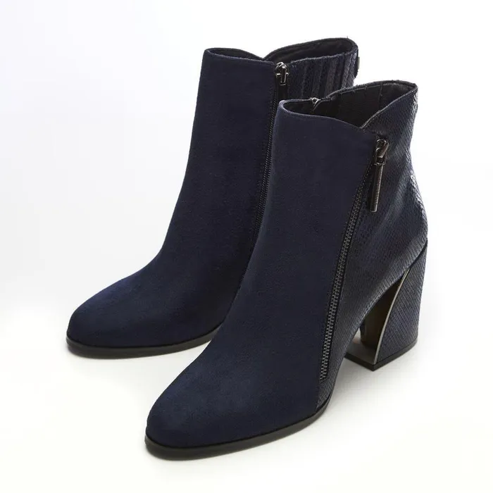 Women Moda In Pelle Heeled And Wedge Boots Amy W Navy Alcantara