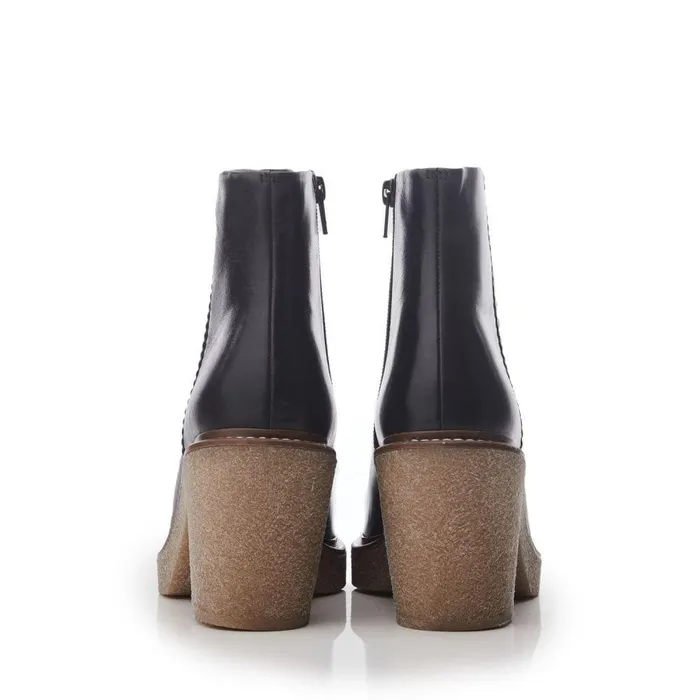 Women Moda In Pelle Heeled And Wedge Boots Sh Casero Black Leather