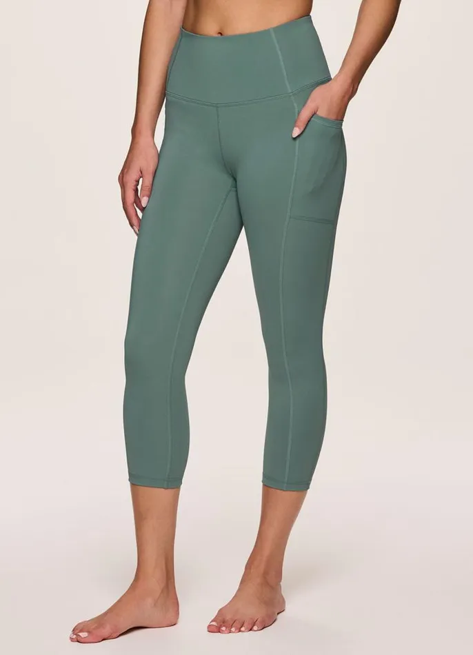 Women Tech Flex Ultra Hold Capri Sea Green RBX Active Leggings
