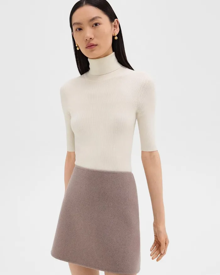 Women Theory Sweaters Cardigans Leenda ShortSleeve Turtleneck In Regal Wool New Ivory