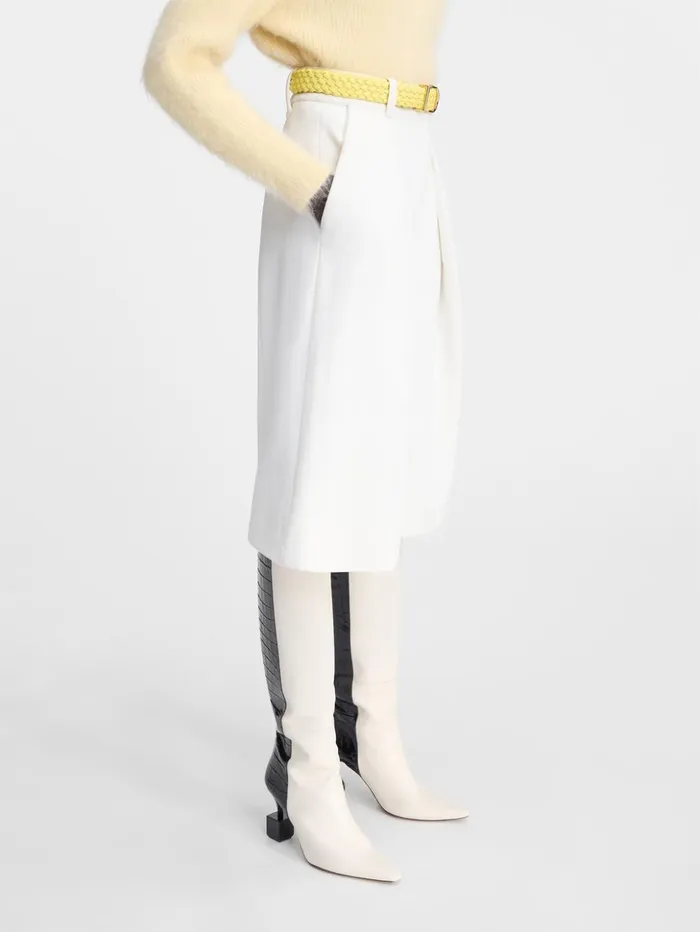Women Trousers and Shorts JACQUEMUS The Amalfi Bermuda Shorts White Women Trousers and Shorts JACQUEMUS The Amalfi Bermuda Shorts White
