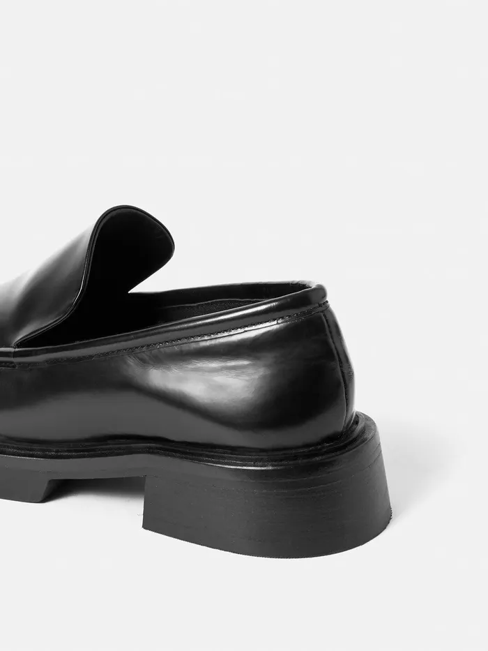 Women Wickham Loafer Black Jigsaw Flats
